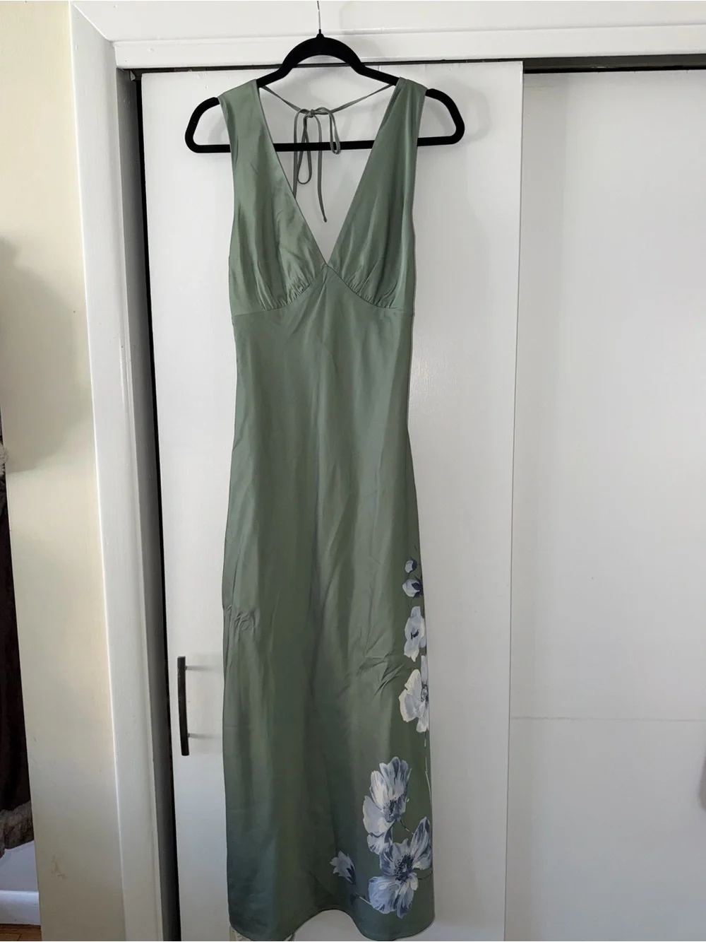 Abercrombie & Fitch Sage Green Floral Satin Maxi Dress NWT Medium
